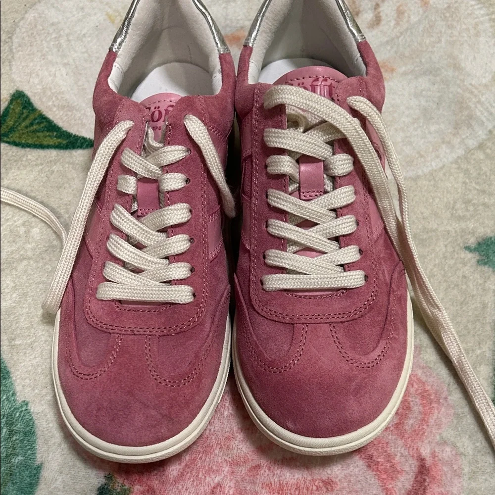 Sofft Rose Suede Sneakers NWOT